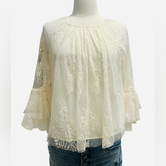 NWT- LOFT Cream Lace Flare Sleeve Blouse - Picture 2 of 7